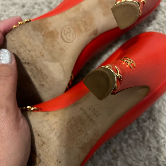 Chanel heels - Picture 4 of 12